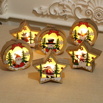 Leuchtende Holz Weihnachtsanhänger LED – Charmantes Set von Weihnachten Dekoration Anhängern, einschließlich Schneemann, Weihnachtsmann und Rentier.
