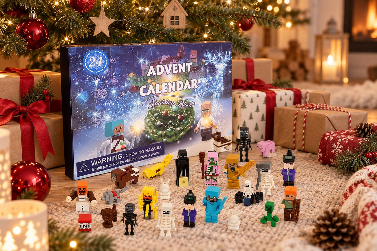 Bausteine-Kalender mit Winterhimmel-Motiv zwischen Geschenken unter dem Christbaum, davor die Figuren auf dem Teppich