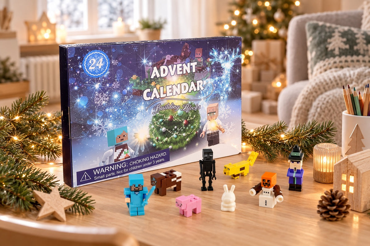 Pixel-Kalender auf dem Holztisch im Wohnzimmer, davor ein Schwein, ein Hase und kleine Blockfiguren