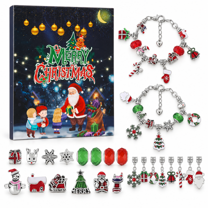 Armband Adventskalender mit Weihnachtsmann und drei Kindern, davor zwei Armbänder und 22 Perlen und Charms