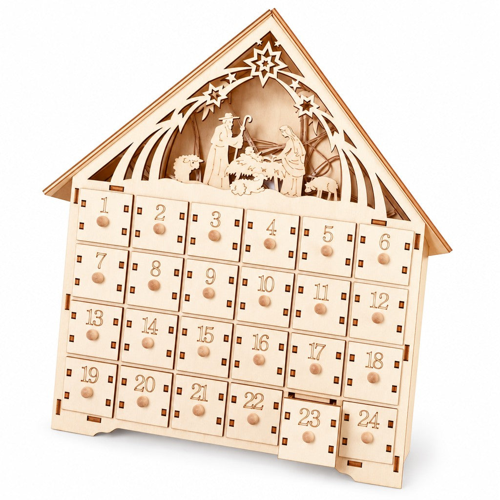 Adventskalender mit Weihnachtskrippe: helles Holzhaus, im Giebel Maria, Josef und Kind unter dem Stern, darunter 24 Schubladen