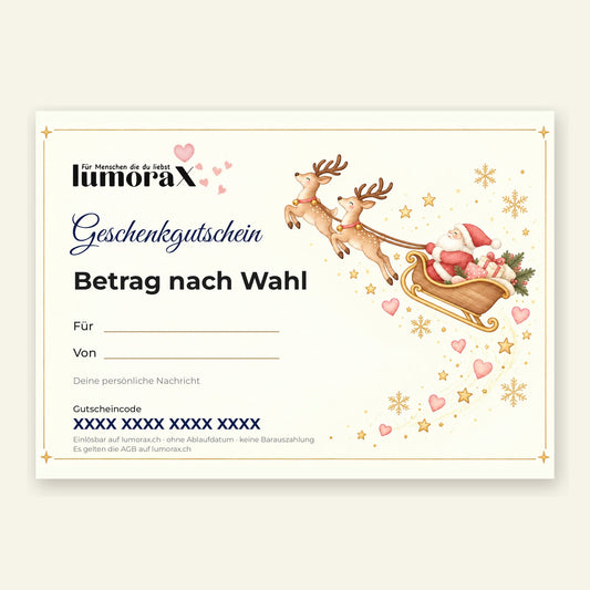 Geschenkgutschein Weihnachten von lumoraX: Weihnachtsmann im Schlitten mit zwei Rentieren, Herzen und Sternen als Postkarte