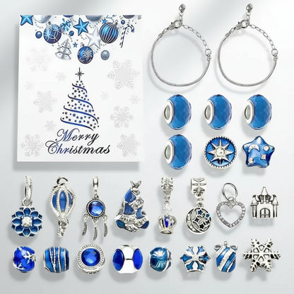 Adventskalender 2025 Winterblau - Armband mit 24 Anhängern, präsentiert in festlicher Verpackung, ideal für Schmuckliebhaber